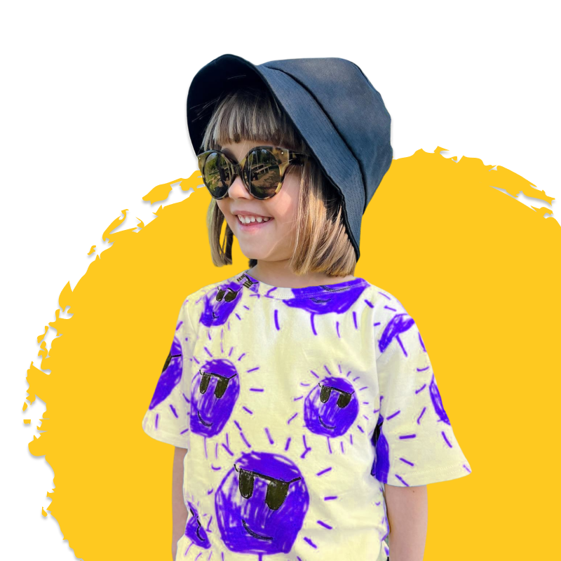 image enfant avec des lunettes